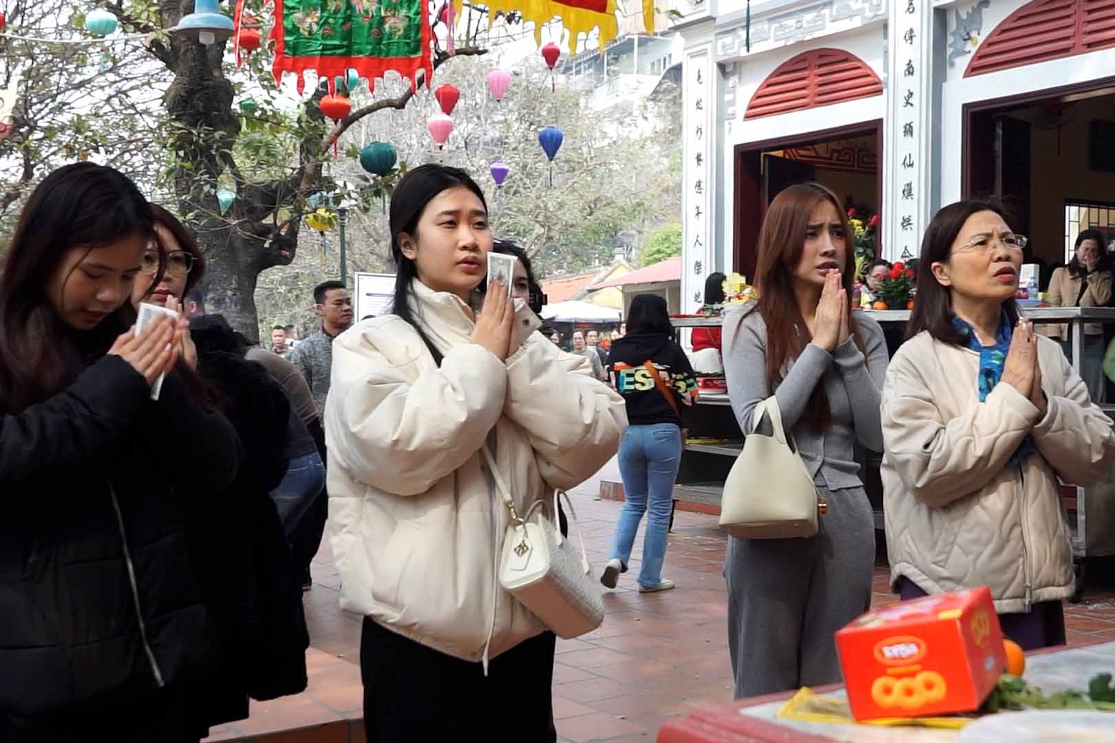 Tay Ho Temple is crowded with visitors before the full moon of January