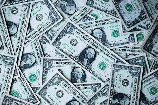 Hai nước BRICS tiếp theo tính rời bỏ đồng USD