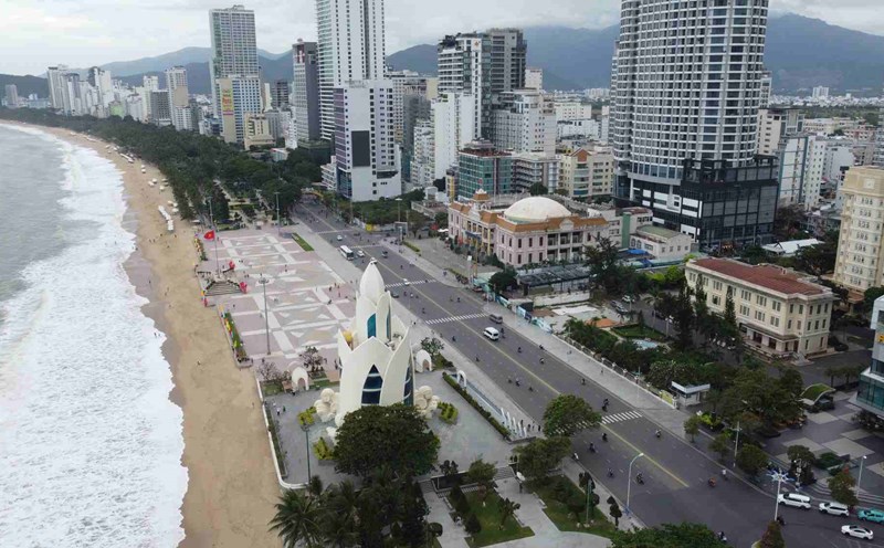 Khanh Hoa has identified 2025 as the opening year for the “Decade of Improvement and Development”. Photo: Huu Long