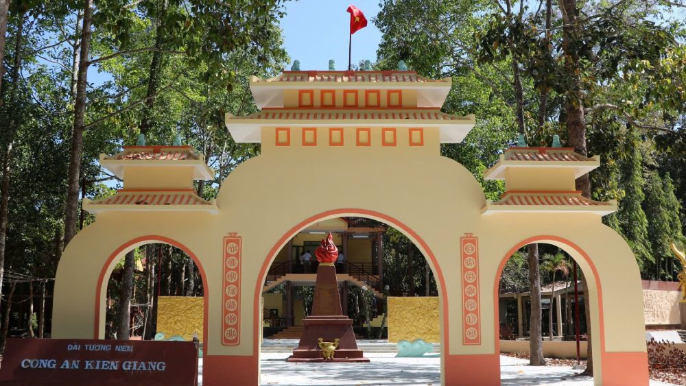 Công trình cải tạo khu nhà truyền thống của Công an tỉnh Kiên Giang tại Ban An ninh Trung ương cục Miền Nam. Ảnh: Tiến Dũng