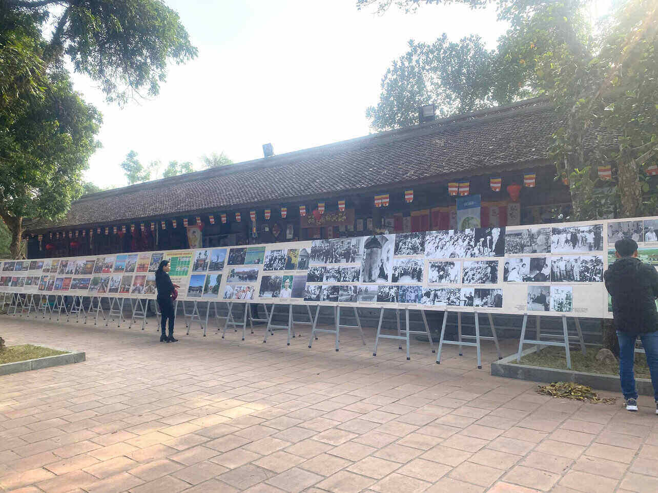 The first exhibition "Hai Duong with Human Footprints" was held at the Con Son - Kiep Bac Spring Festival. Photo: Mai Huong