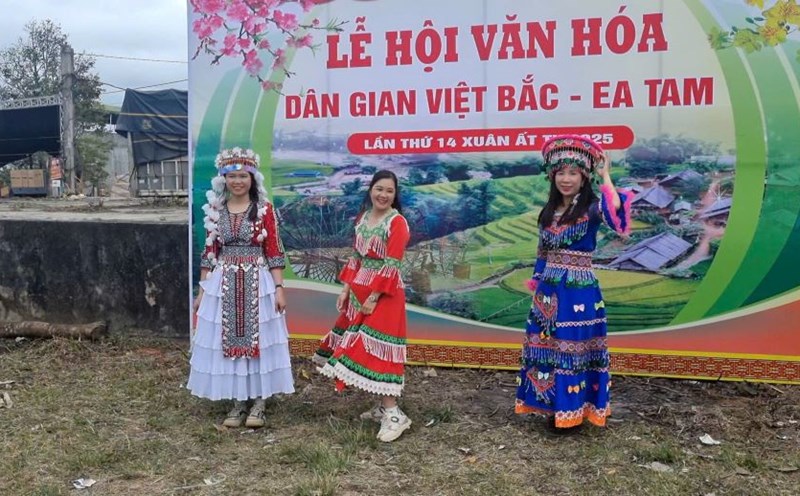 Ea Tam love market is held in early spring. Photo: Thanh Tuyen