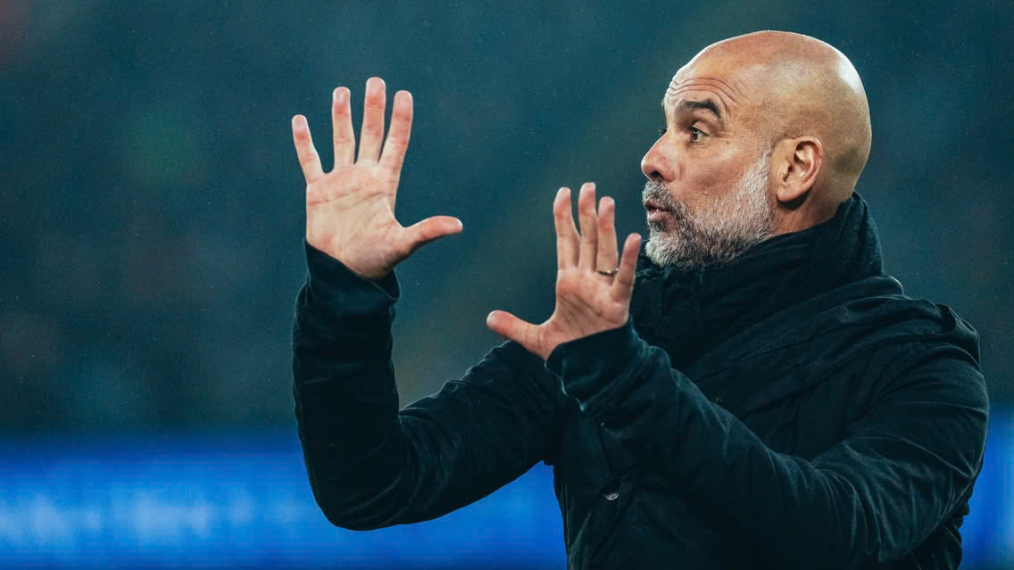 Pep Guardiola không thể hài lòng về các học trò. Ảnh: MC