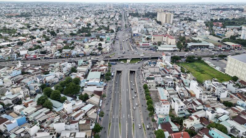 The starting point of National Highway 22 at An Suong intersection (District 12, HCMC). Photo: Anh Tu