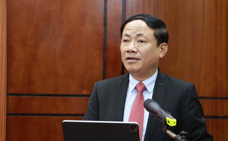 Mr. Pham Anh Tuan - Chairman of Binh Dinh Provincial People's Committee directed at the conference. Photo: Binh Dinh Provincial Information Portal