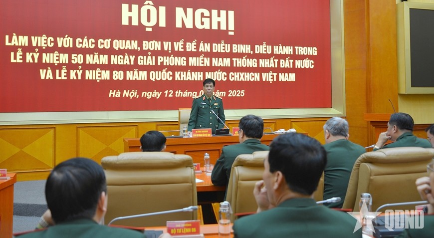 Thuong tuong Nguyen Van Nghia chu tri hoi nghi. Anh: QDND