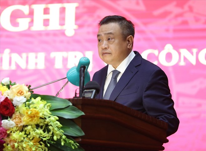 Assigning Deputy Secretary of the City Party Committee, Chairman of the City People's Committee Tran Sy Thanh as Secretary of the Executive Committee of the Hanoi City People's Committee Party Committee. Photo: Hai Nguyen
