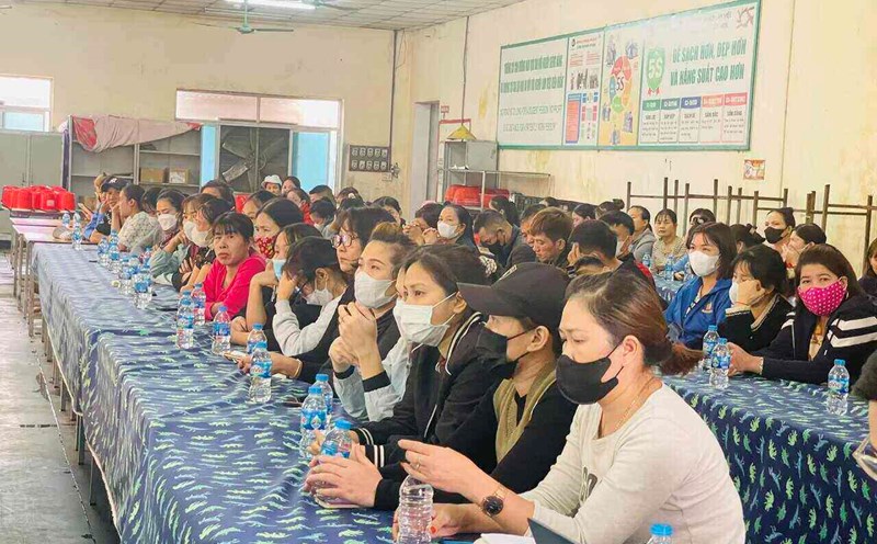 Hai Duong Trade Union guides to improve women's work in 2025. Photo: Mai Huong
