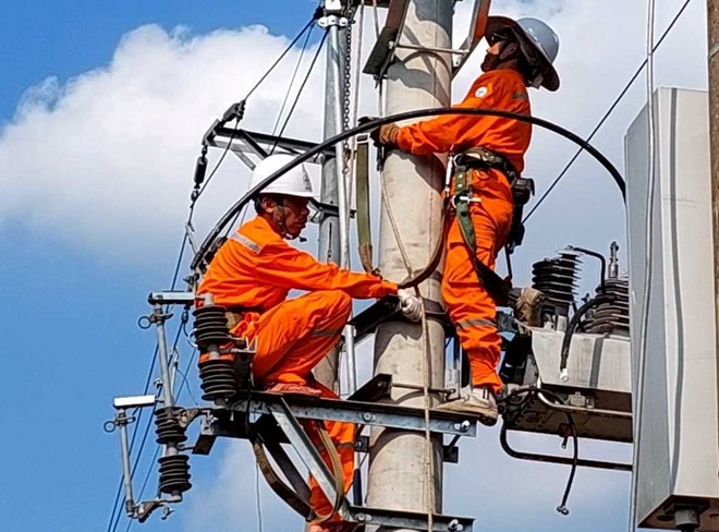 Electricity purchase and sale contracts for domestic purposes must include standards, service quality and electricity usage address. Photo: Ministry of Industry and Trade
