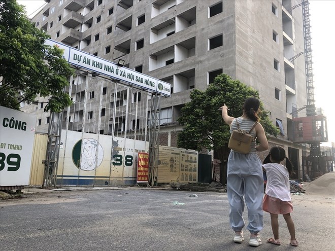 Many workers and low-income earners are eagerly awaiting the handover of the Sao Hong social housing project. Photo: Van Truong