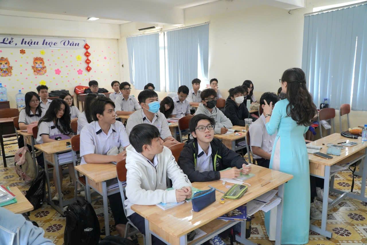 Circular 29 of the Ministry of Education and Training regulating extra teaching and learning will officially take effect from February 14. Photo: Chan Phuc