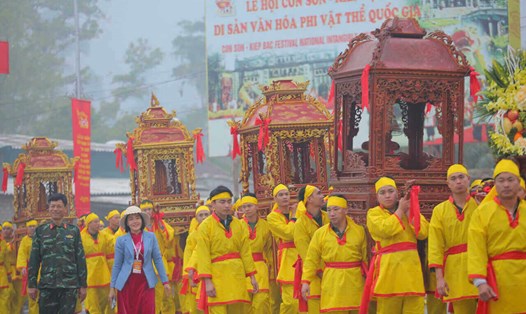 Lễ hội mùa xuân Côn Sơn - Kiếp Bạc năm 2025 tại Hải Dương được tổ chức với quy mô lớn. Ảnh: Mai Hương