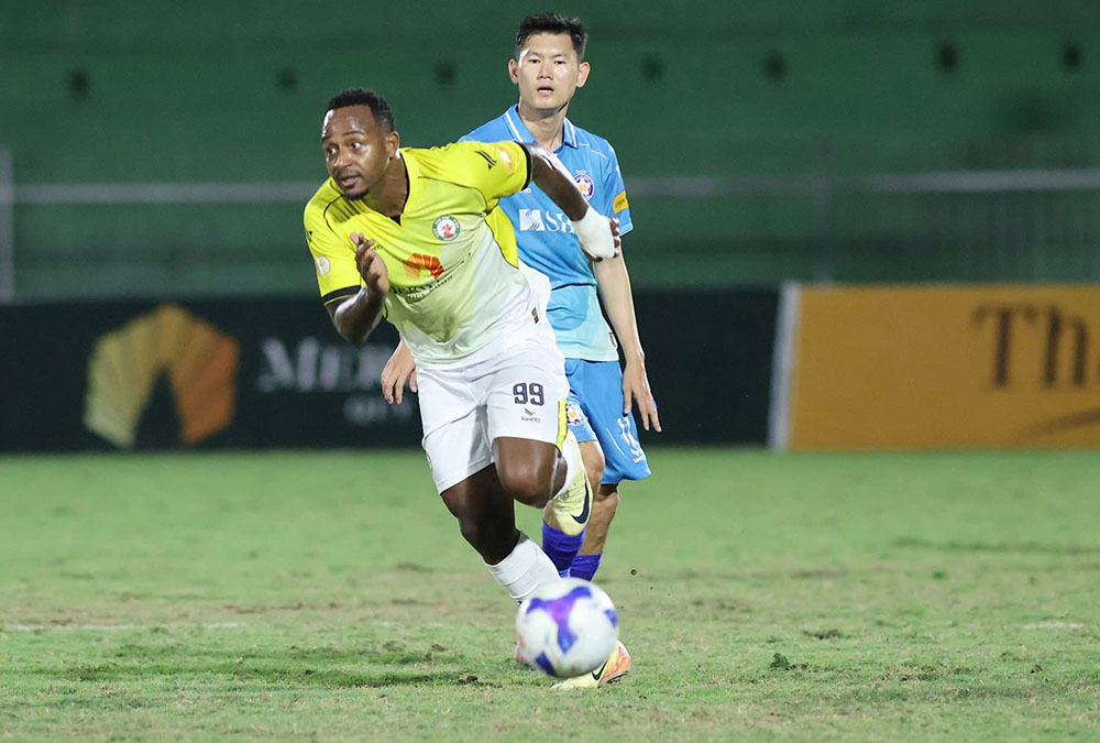 Binh Dinh Club's Quy Nhon Stadium will be inspected on February 22. Photo: VPF