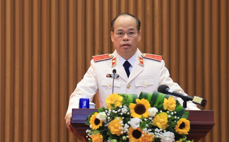 Mr. Phung Duc Tien speaks after receiving the decision on transfer and appointment. Photo: VGP