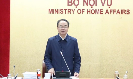 Thứ trưởng Bộ Nội vụ Vũ Chiến Thắng phát biểu tại hội nghị. Ảnh: Bộ Nội vụ