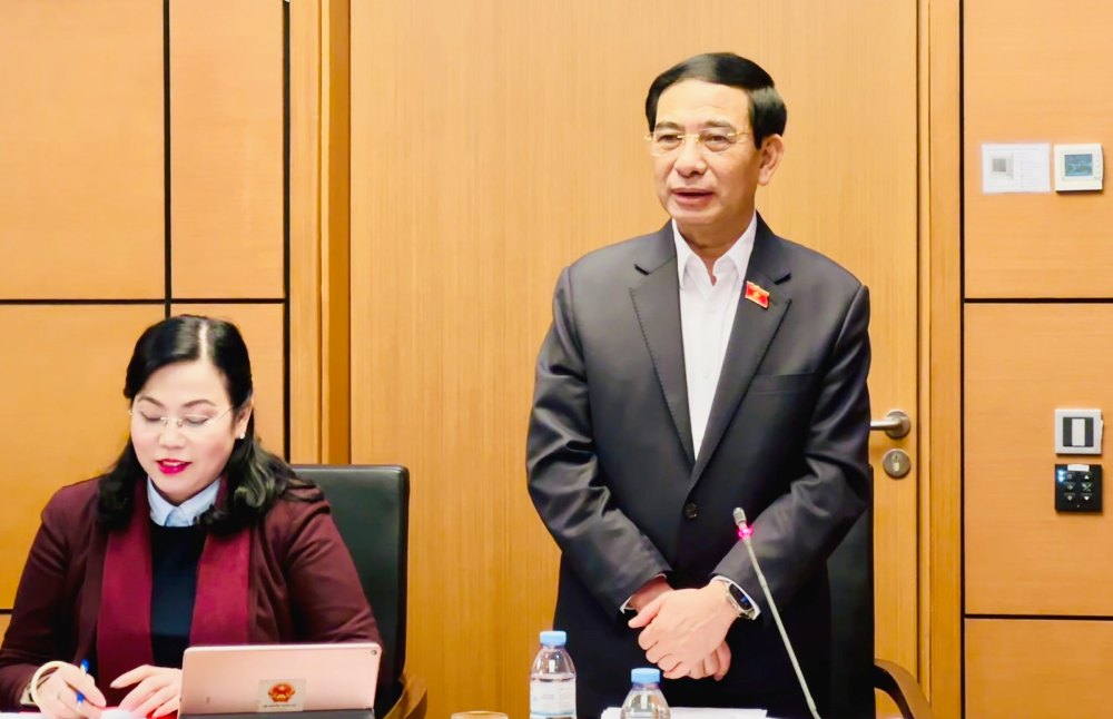 General Phan Van Giang said that Resolution 05 of the Politburo assigned the task of basically completing the adjustment of the organization of the Vietnam People's Army to be lean, compact, and strong by 2025. Photo: Chien Thang