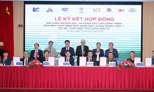 EVN và liên danh các nhà thầu ký kết hợp đồng thi công xây lắp công trình nhà máy thủy điện tích năng Bắc Ái - giai đoạn 2, đợt 1. Ảnh: EVN