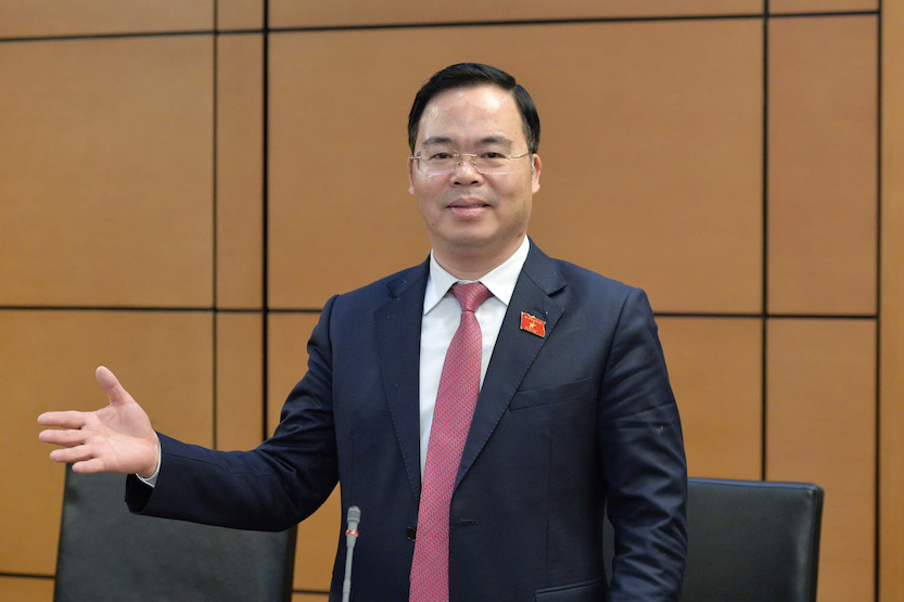 National Assembly delegate Tran Van Khai (Ha Nam delegation) said, "S strong decentralization can lead to a situation of weakness and overlap in management between the Central and local governments. Photo: Ho Long