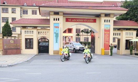 7 đồng chí lãnh đạo Công an cấp phòng ở Hà Nam tự nguyện viết đơn xin nghỉ công tác trước hạn tuổi. Ảnh: Công an tỉnh Hà Nam