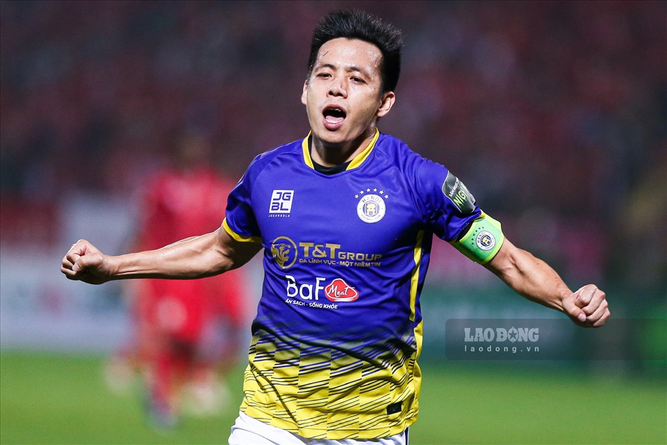 Van Quyet tiep tuc dong hanh cung Ha Noi FC them 3 mua giai. Anh: Minh Quan