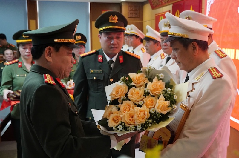 Da Nang Police streamline the apparatus, 15 leaders retire. Photo: Nguyen Linh