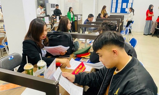 Nhiều lao động trẻ sẵn sàng làm công việc thời vụ để học hỏi thêm kỹ năng, trau dồi kinh nghiệm. Ảnh: Quang Thành