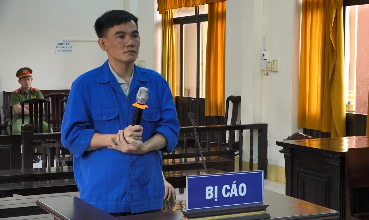 Tinh stabbed Linh many times and then committed suicide. Photo: Van Vu