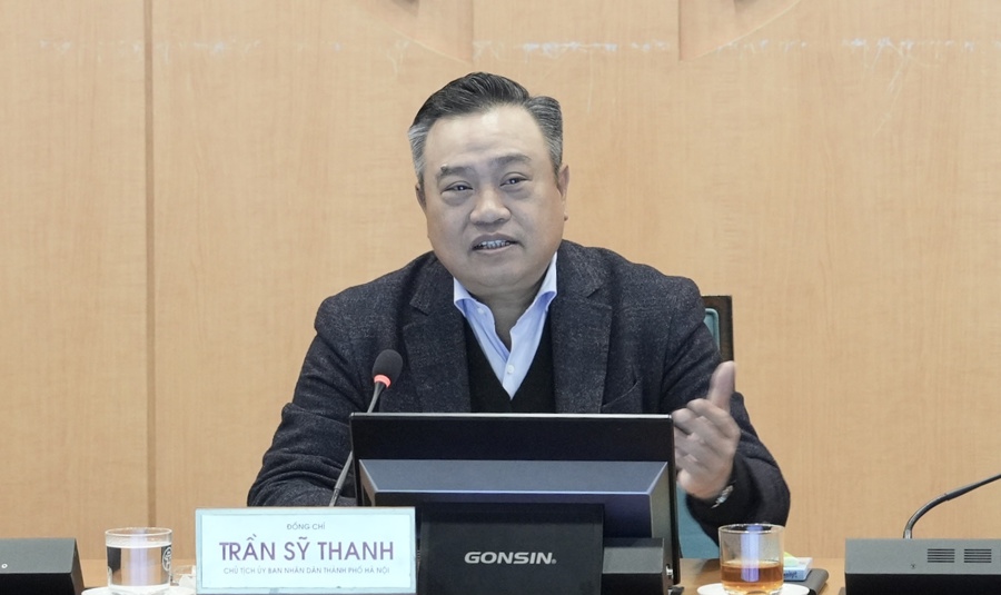Chairman of the Hanoi People's Committee Tran Sy Thanh chaired the regular online meeting of the city in February 2025. Photo: Hanoi.gov.vn
