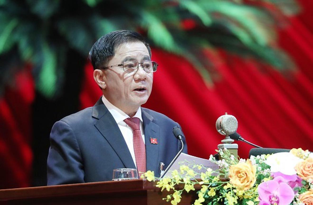 Politburo member and Standing member of the Secretariat Tran Cam Tu has just signed and issued Directive 42 of the Politburo on "Strengthening the Party's leadership in education work of thrift, impartiality, fairness, and impartiality". Photo: VNA