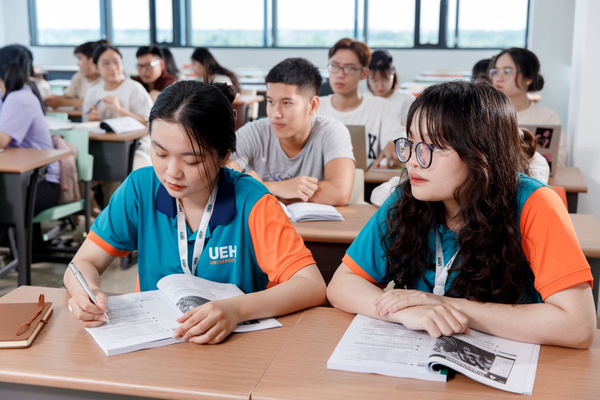 In 2025, Ho Chi Minh City University of Economics will enroll 7,980 students. Photo:UEH