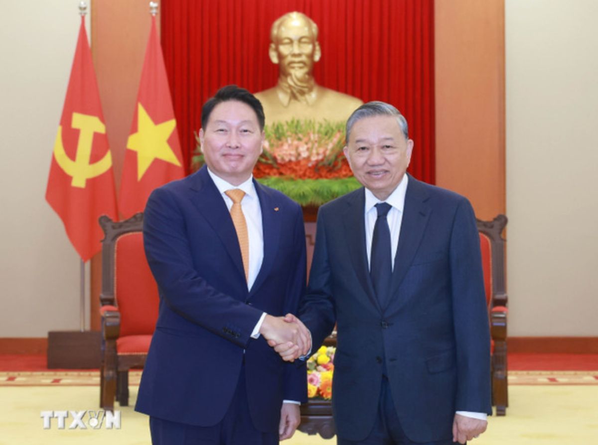 General Secretary To Lam received Chairman of SK Korea Group, Mr. Chey Tae-won. Photo: VNA