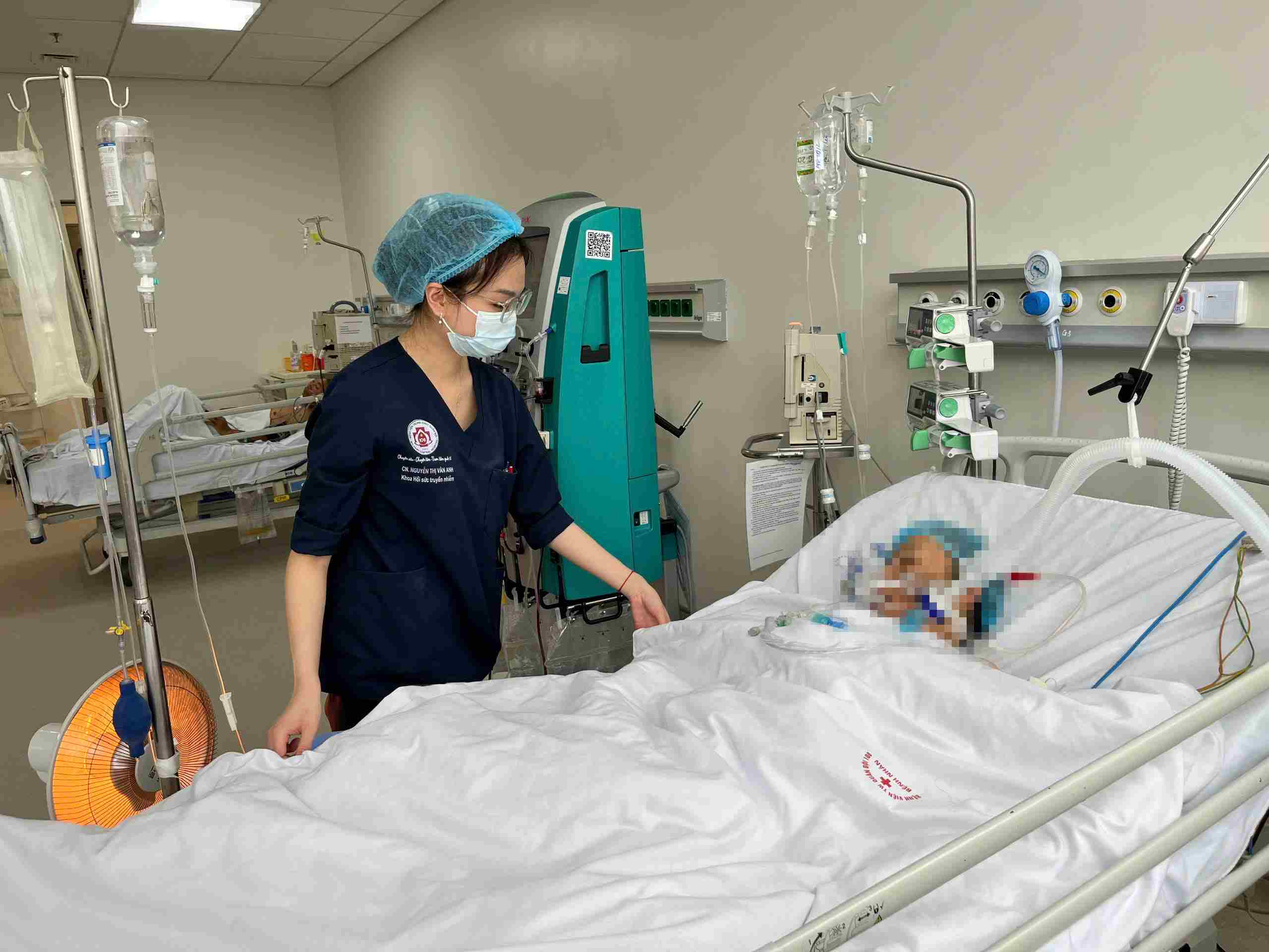 The patient with influenza A had serious complications and was treated at the 108 Central Military Hospital. Photo: BVCC