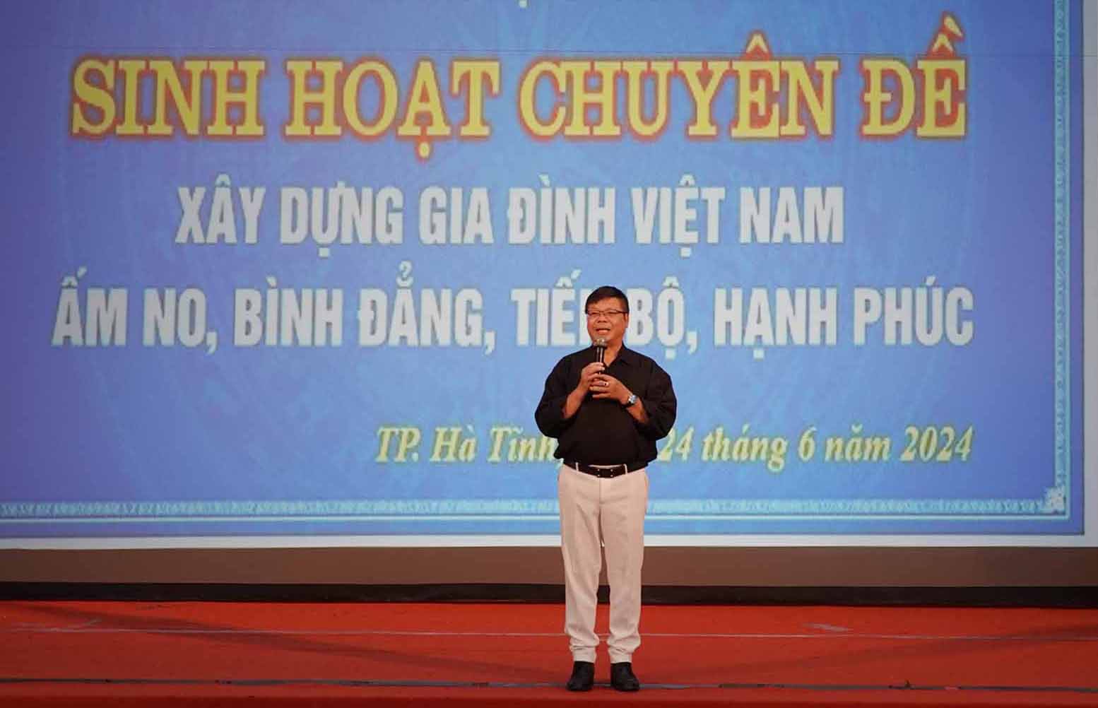 Dù các tổ chức, đoàn thể ở Hà Tĩnh đã tăng cường tuyên truyền về xây dựng gia đình hạnh phúc nhưng thời gian qua, trên địa bàn huyện Cẩm Xuyên tình trạng ly hôn vẫn diễn biến phức tạp. Ảnh: Trần Tuấn
