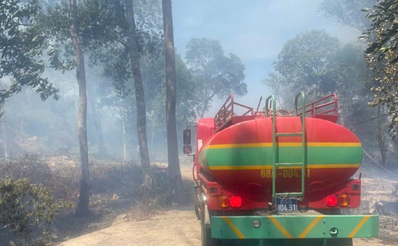 If people do not accompany and work together to preserve it, it is impossible to have enough human and material resources to continuously extinguish fires in many areas. Photo: Phu Quoc National Park