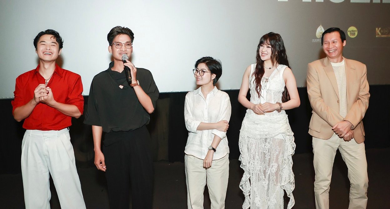 Mac Van Khoa and the voiceover cast for Mario Maurer's film. Photo: Producer.