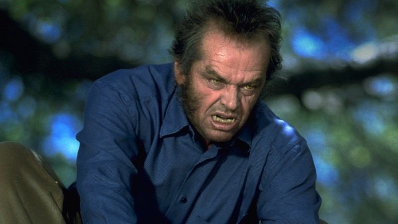 Christopher Abbott trong phim bom tấn Người sói. Ảnh: CGV.