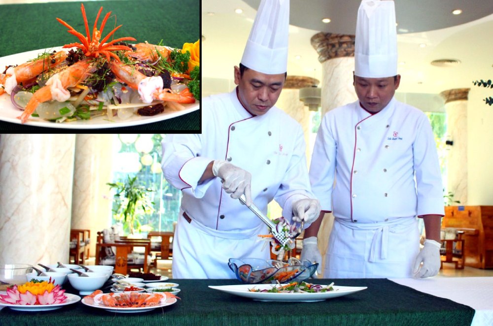 Meeting people who bring specialties from the Bay Nui region to the dining table