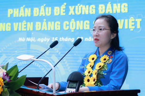 Dong chi Nguyen Cam Nhung. Anh: Le Phuong