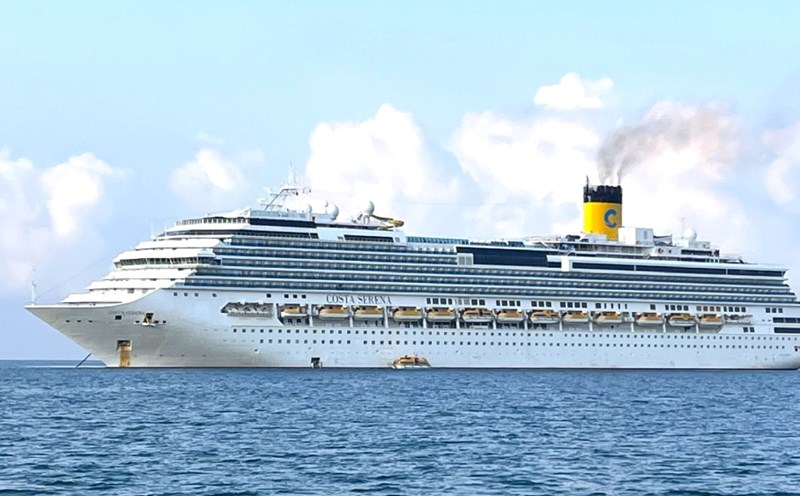 The Costa Serena cruise ship brought nearly 2,700 international visitors to Phu Quoc. Photo: CTV