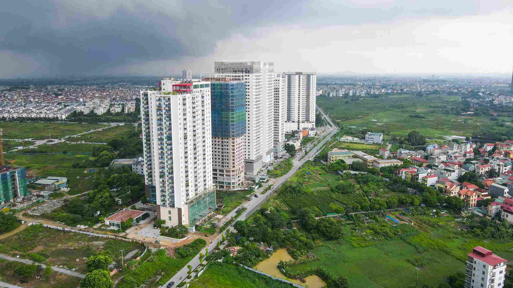 The Ministry of Construction said that many regulations on land fund, investment procedures, and bidding have been amended, helping to improve real estate supply (illustrative photo). Photo: Phan Anh