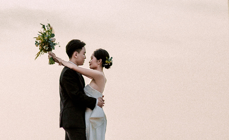 wedding photos of a young couple. Photo: December.Studio