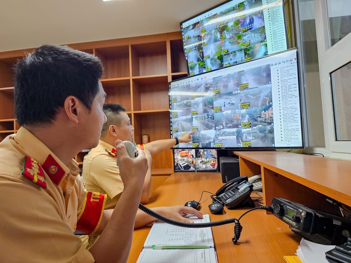 There are 394 cars that have been fined but the vehicle owner has not yet gone to Hanoi City Police for handling according to the law. Photo: Hanoi City Police