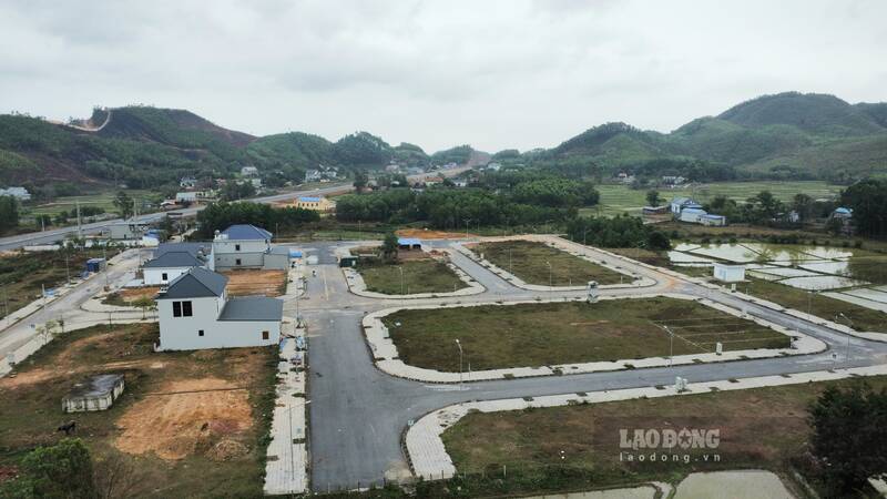 The resettlement area of Phuc Thuan commune belongs to the connecting road project. Photo: Lam Thanh
