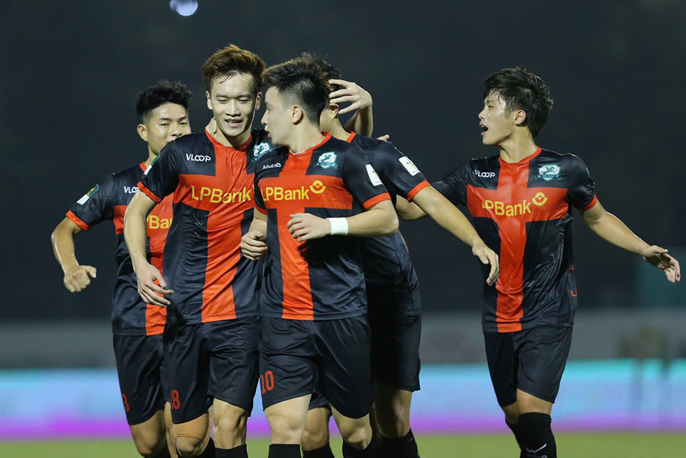 Phu Dong Ninh Binh consolidates its position at the top of the National First Division 2024-2025 rankings. Photo: Thanh Vu