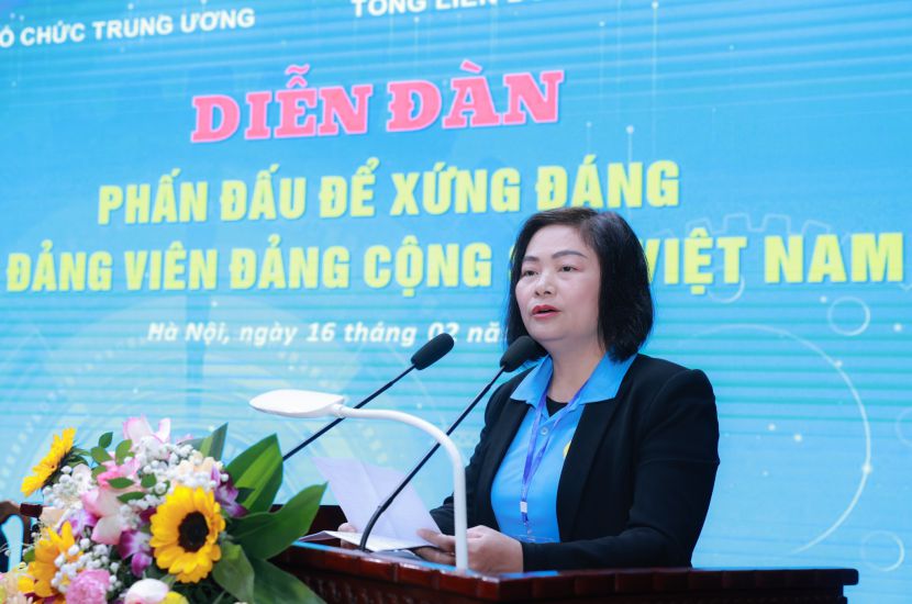 Ms. Pham Thi Thanh Tam - President of the Vietnam Textile and Garment Trade Union.