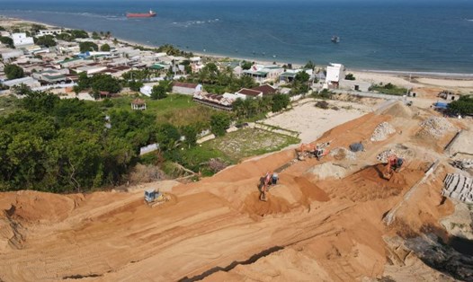 Người dân xã Phước Dinh, huyện Thuận Nam ủng hộ chủ trương lớn của Đảng, Nhà nước về xây dựng dự án điện hạt nhân. Ảnh: Hữu Long