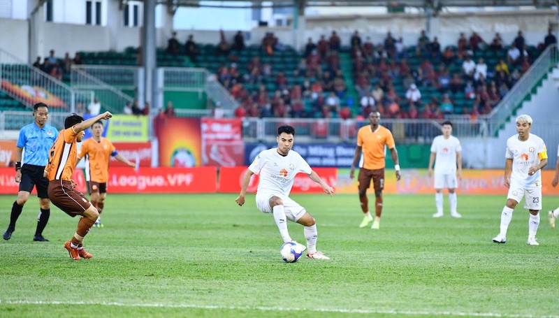 Hoang Anh Gia Lai held Binh Dinh to a draw in round 13 of V.League. Photo: BDFC