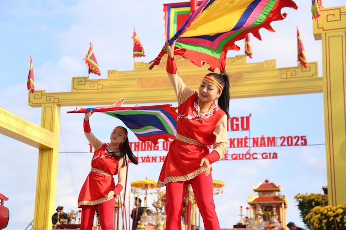 Le hoi Cau ngu truyen thong quan Thanh Khe 2025 dien ra tai Cong vien bien Ha Khe (Da Nang). Anh: Nguyen Linh