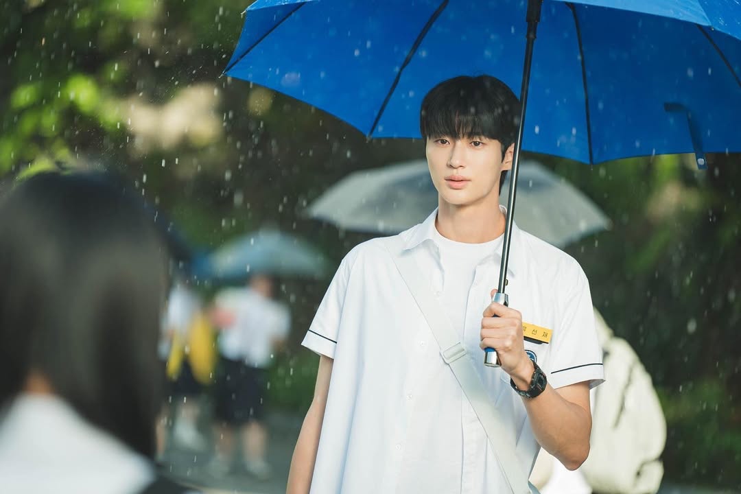 Byun Woo Seok is loved globally thanks to the movie Running on Your Back. Photo: Producer