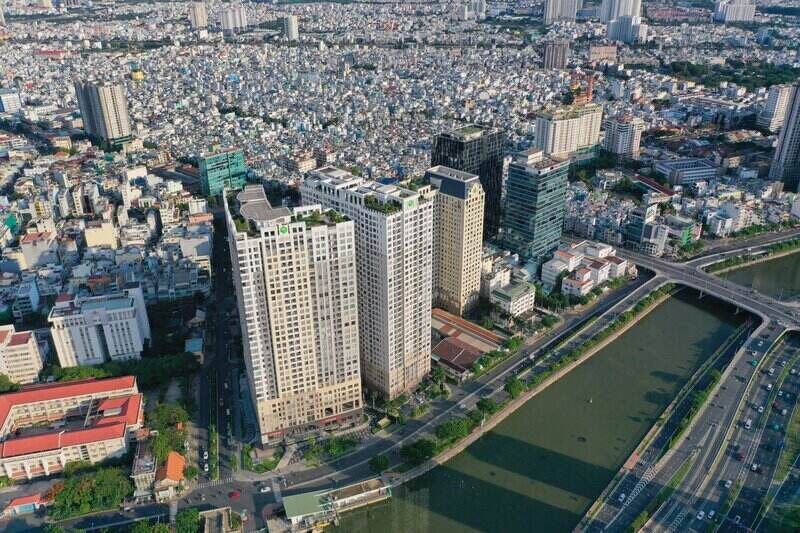 Apartment prices in Ho Chi Minh City are continuously reaching new peaks. Photo: Anh Tu